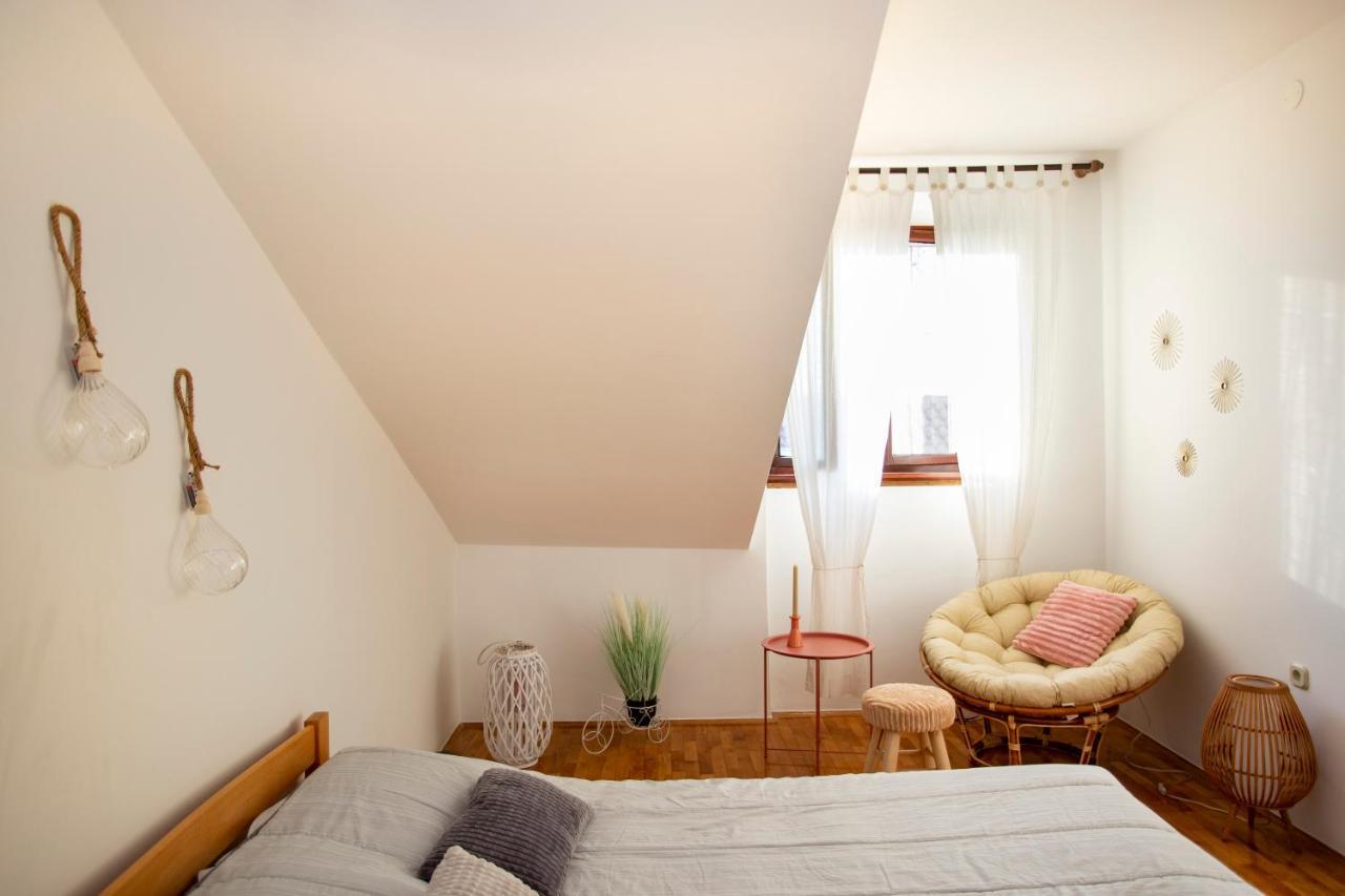 Apartment Kika Pula Exteriör bild